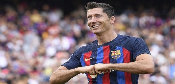 برشلونة يفوز علي ريال سوسيداد 2-1 ويعتلى قمة الدورى الإسبانى